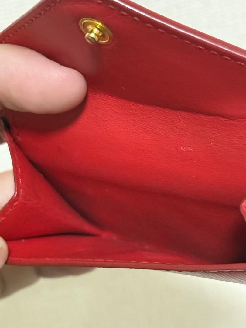 PRADA エンベロープ 三つ折り財布 レッド　美品