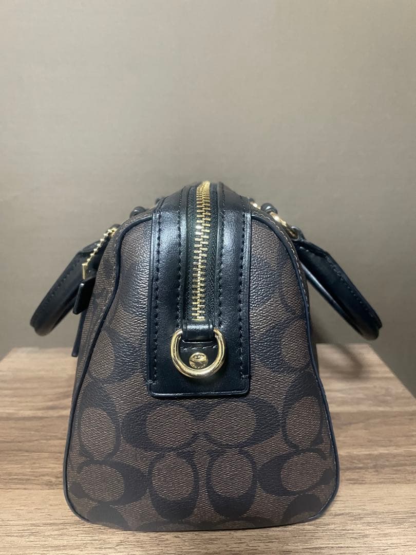 COACH ローアン サッチェル シグネチャー キャンバス