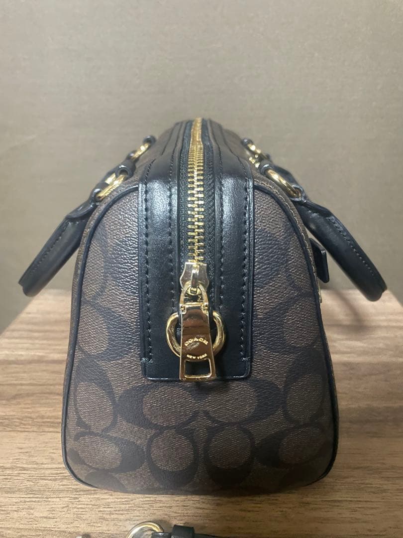 COACH ローアン サッチェル シグネチャー キャンバス