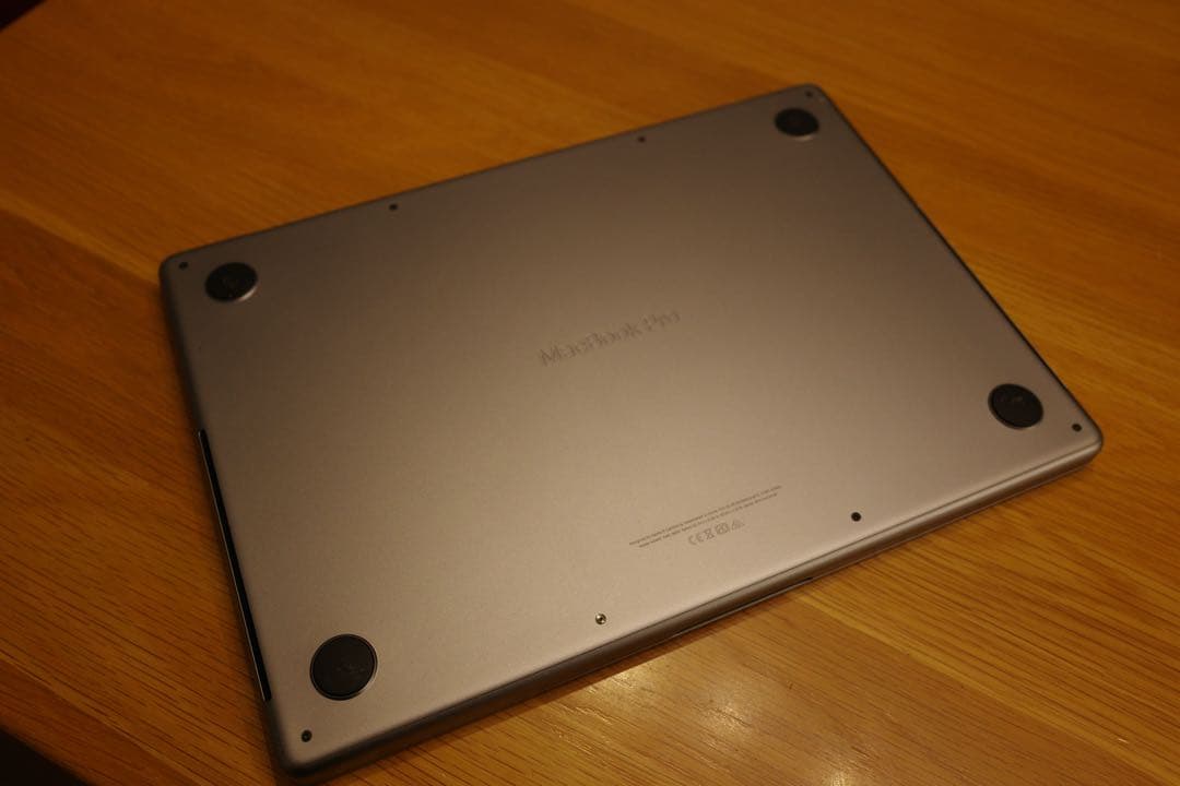 Macbook Pro M1 Pro 14インチ 10コア 32GB / 1TB