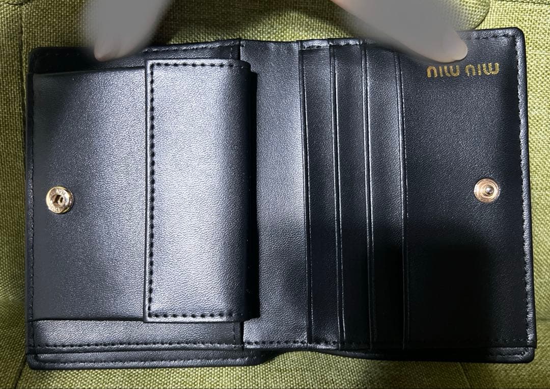 ブランド二つ折り財布