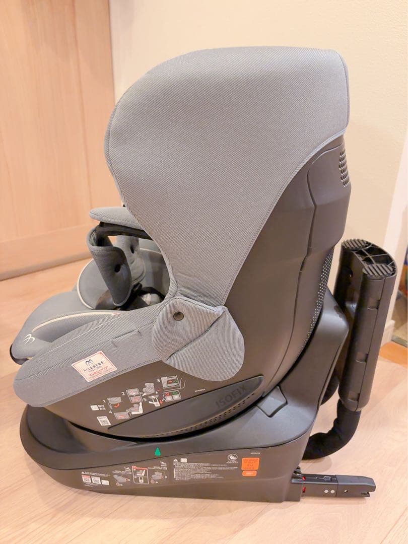 【りす】エールベベ クルット6i プレミアムエアリー　チャイルドシート　箱