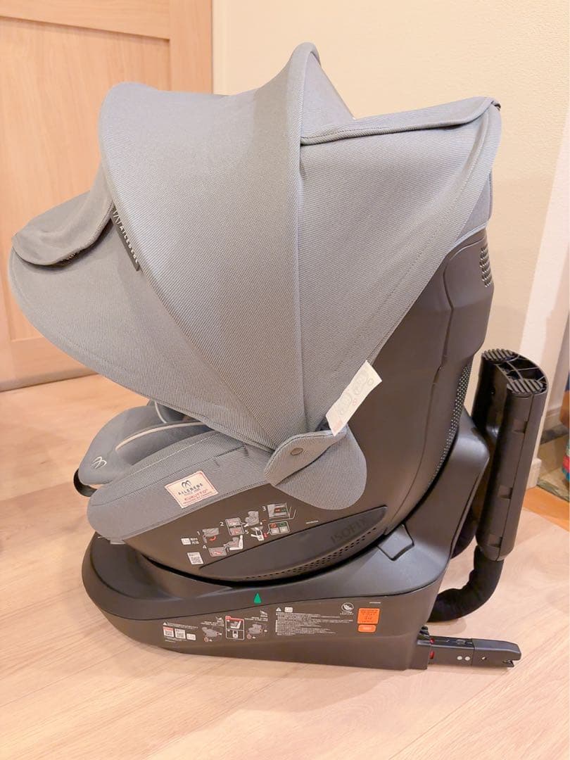 【りす】エールベベ クルット6i プレミアムエアリー　チャイルドシート　箱