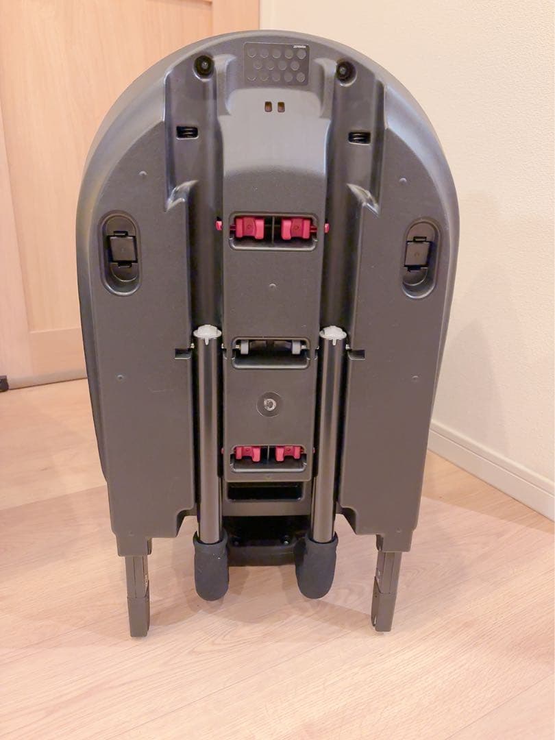 【りす】エールベベ クルット6i プレミアムエアリー　チャイルドシート　箱