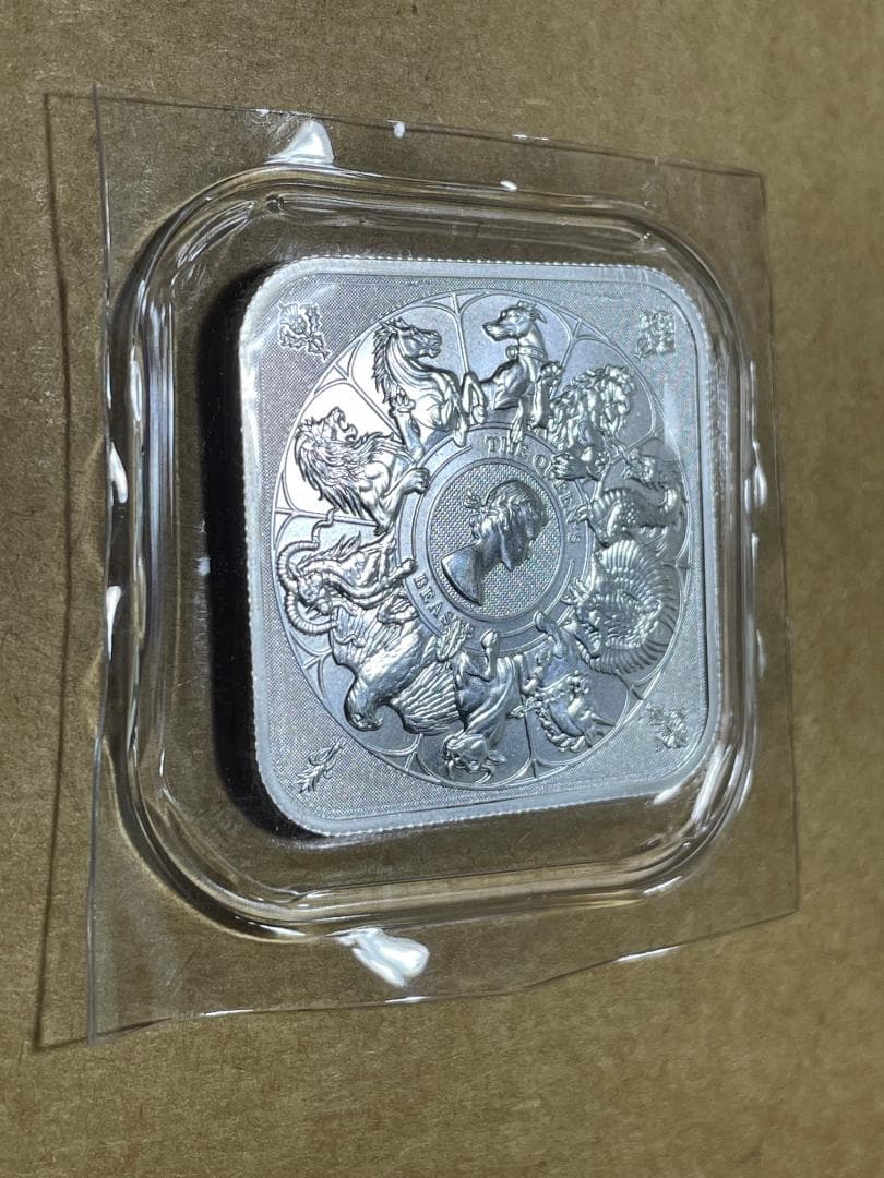 クイーンズ・ビースト・コンプリーター 1オンス シルバーバー1枚