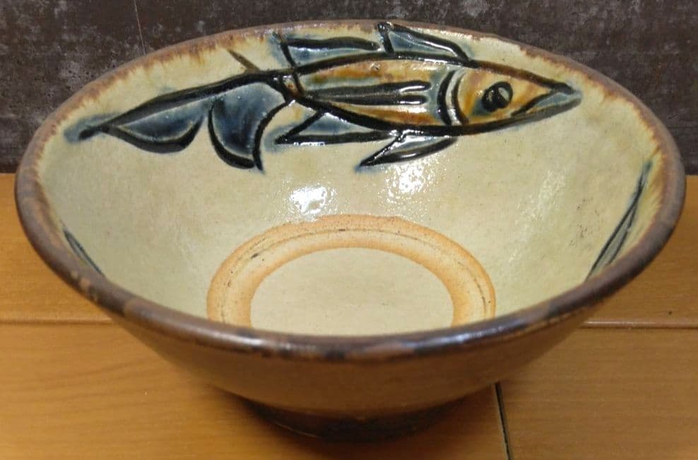 人間国宝 金城次郎 魚紋茶碗 栞 共箱 美品 壺屋焼 壷屋焼 やちむん 魚2匹