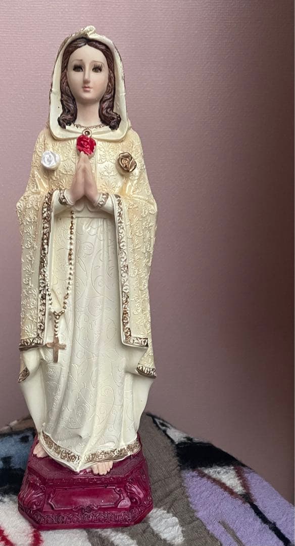 マリア様　まつ毛　置物