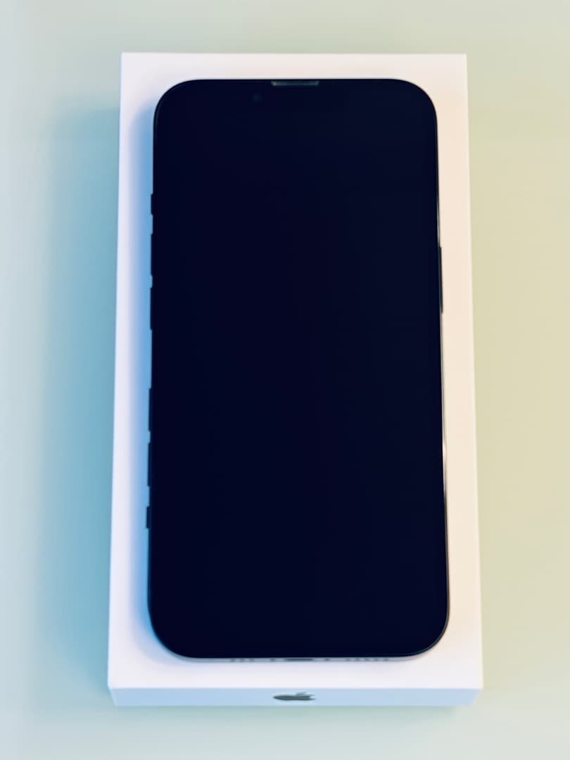 【極美品】iPhone13 本体 128GB ミッドナイト