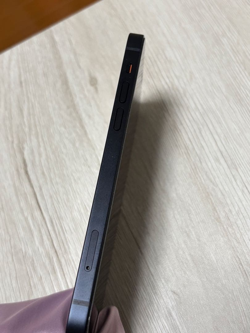 Apple iPhone 12 ブラック