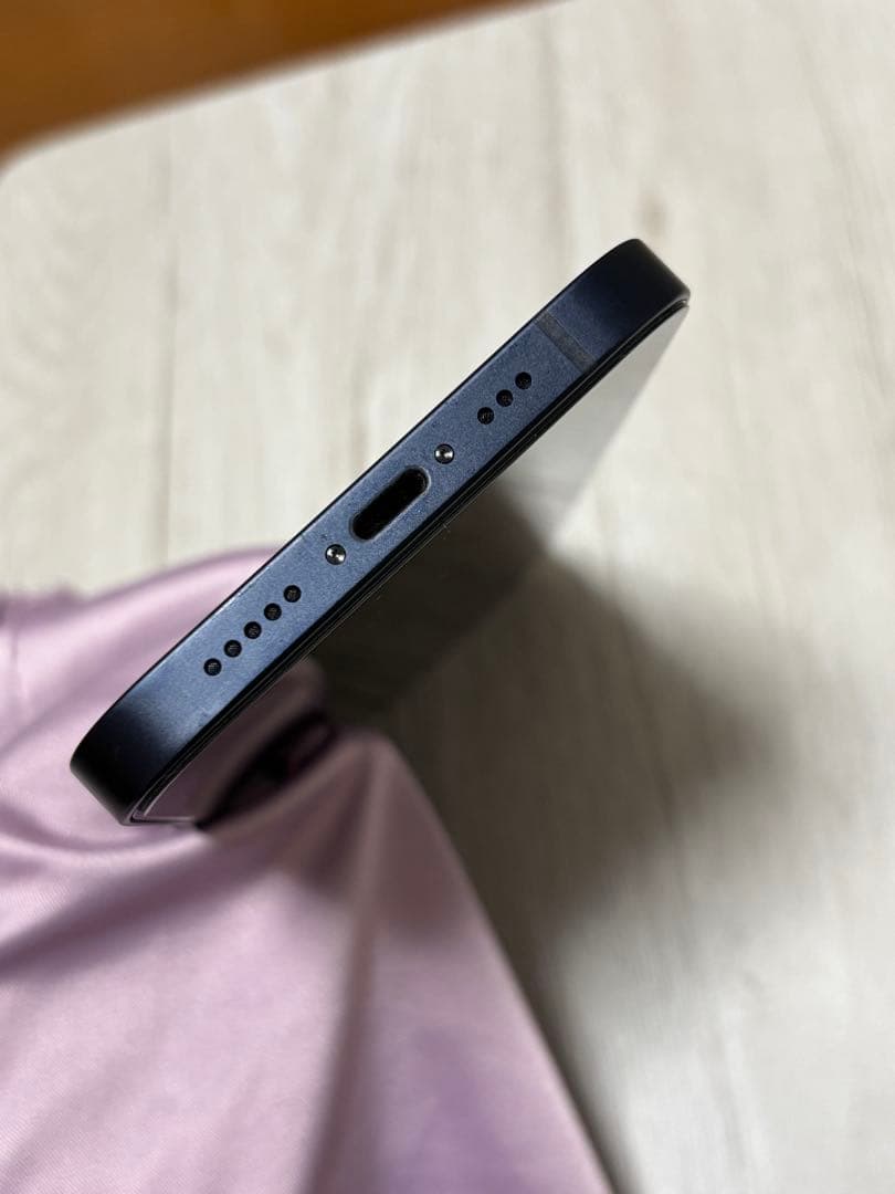 Apple iPhone 12 ブラック