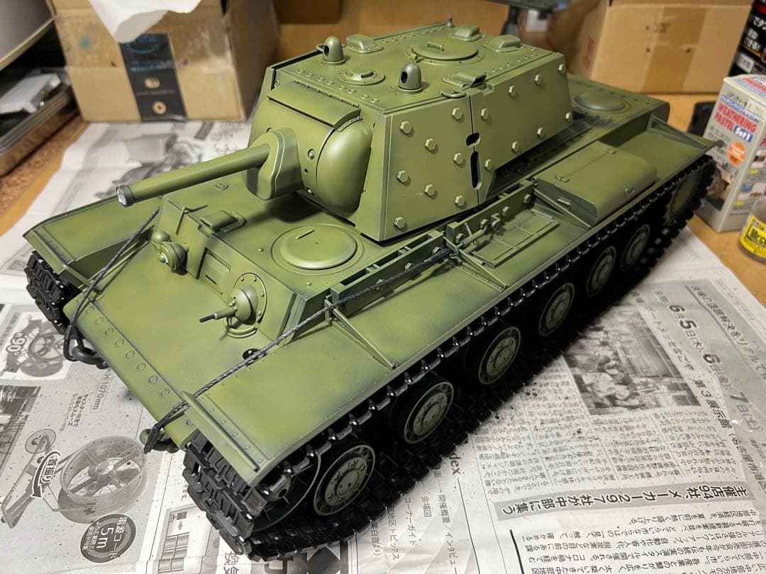 ヘンロン 戦車 KV-1s 新品 組み直し 塗装済 フルセット プレオーダー品