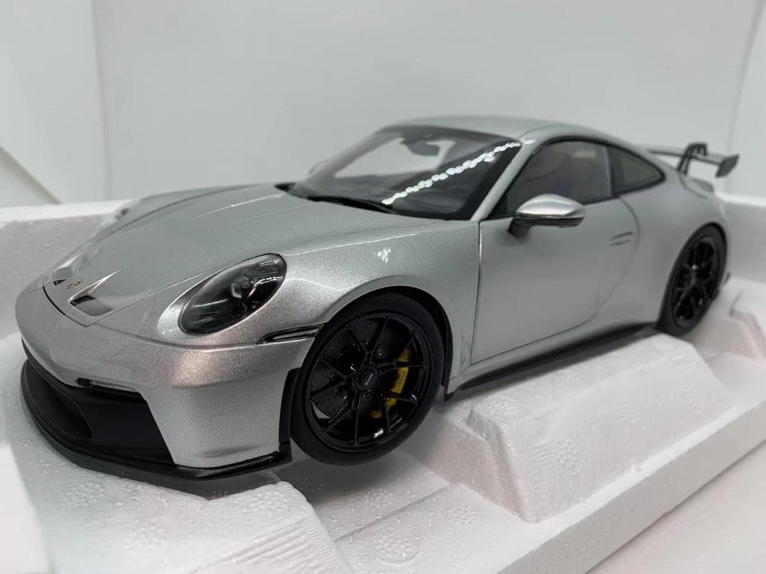 304-032 ノレブ 1/18 ポルシェ 911 GT3 2021