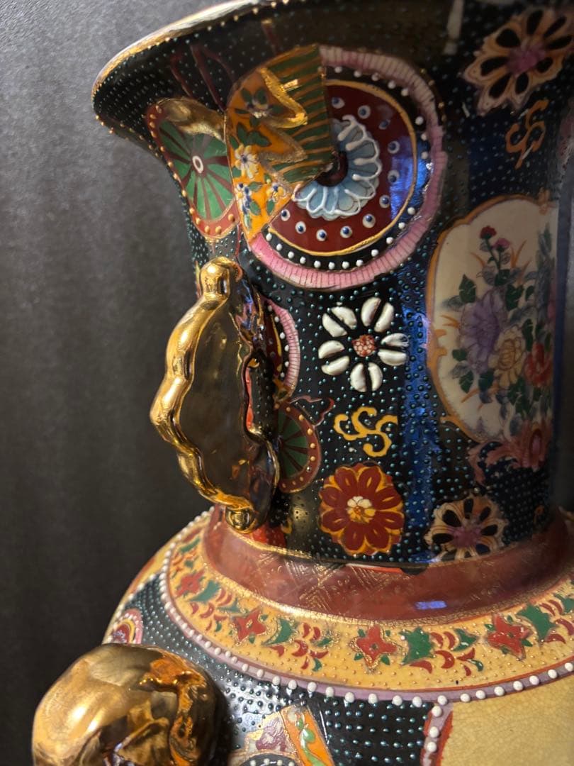 薩摩焼 大壺 着物美人画 騎馬武将 金彩色絵 青粒花瓶