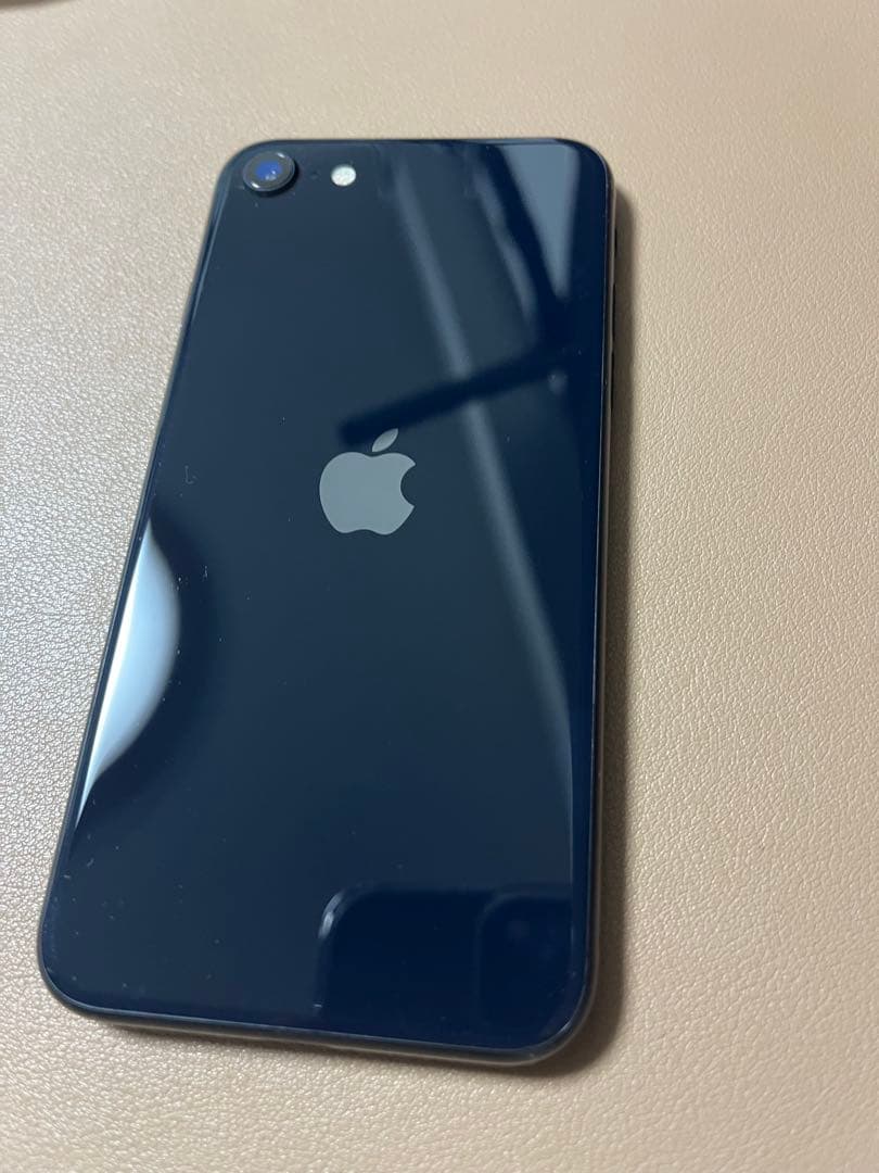 iPhone SE (第3世代) ブラック 本体　SIMフリー64KB 値下げ！