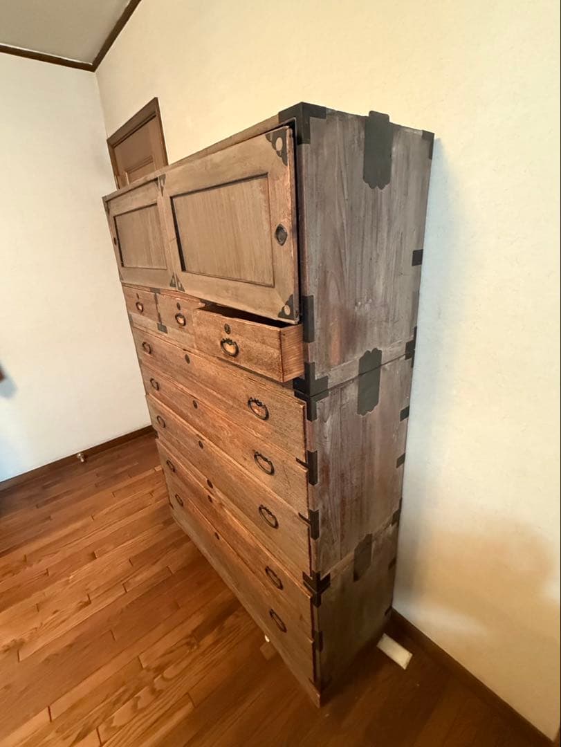 日本家具　衣装箪笥　巨匠作品　芸術美術　骨董　アンティーク　天然無垢？木工