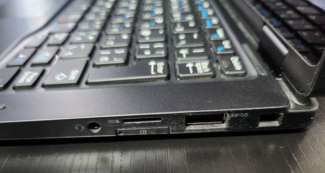 DELL Latitude 7390 2-in-1 ⑤ ノートパソコン