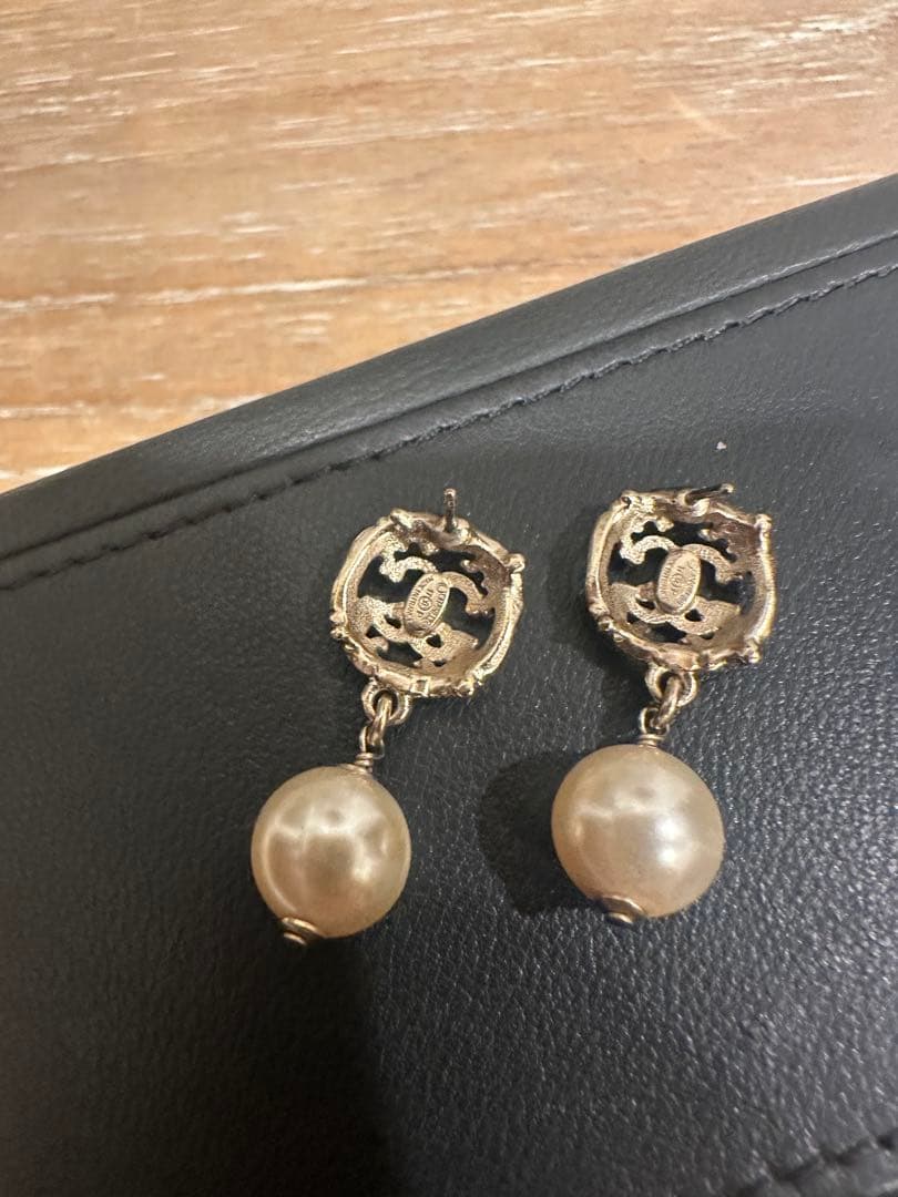 Chanel パール付きイヤリング