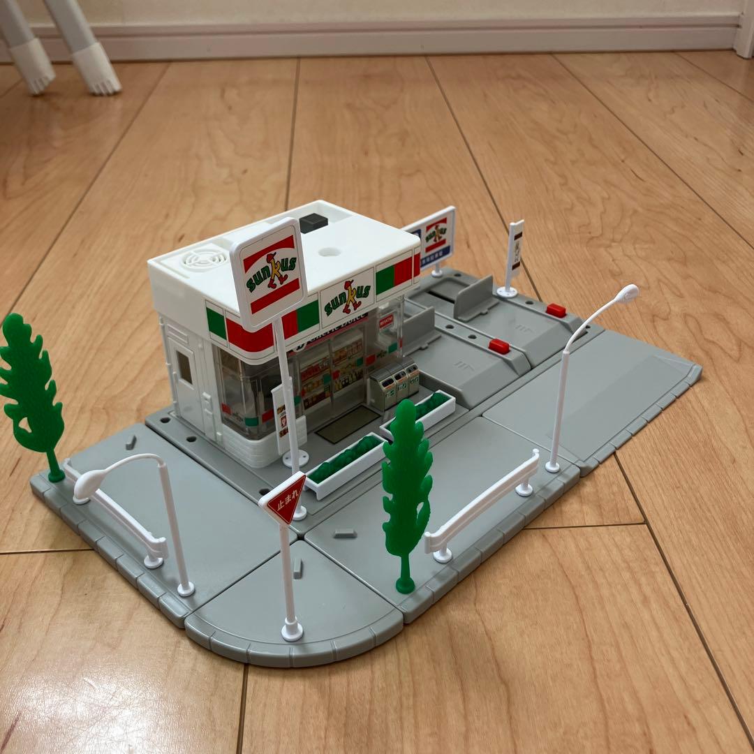 トミカタウン サンクス コンビニ