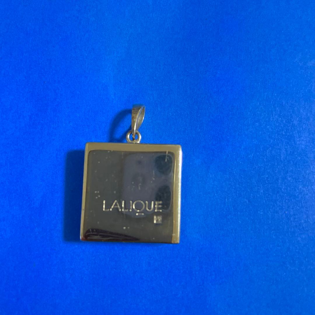 ラリック　ペンダントヘッド