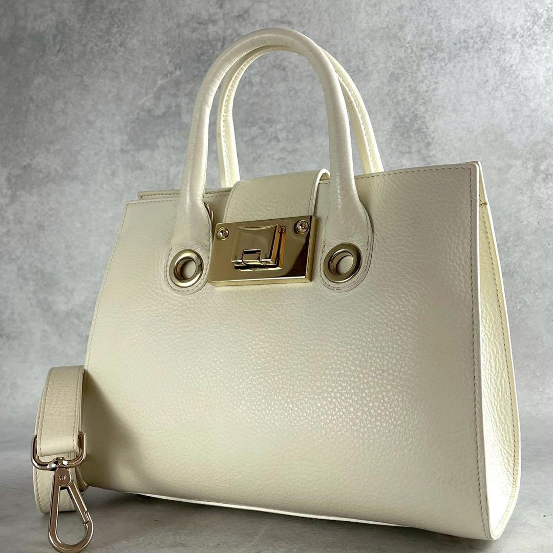 ✨美品✨ジミーチュウ　ライリー　ハンドバッグ　2way レザー　アイボリー