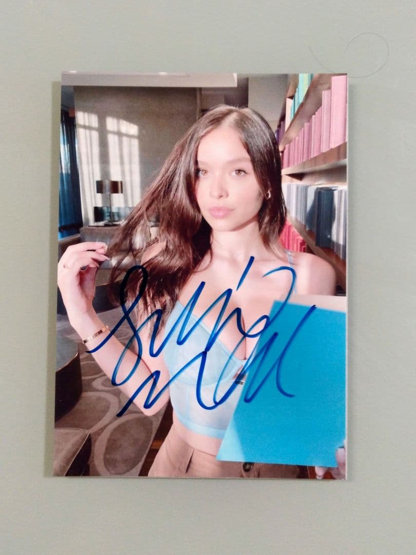 ソフィー・マッド直筆サイン入り2Lサイズ写真…Sophie Mudd…