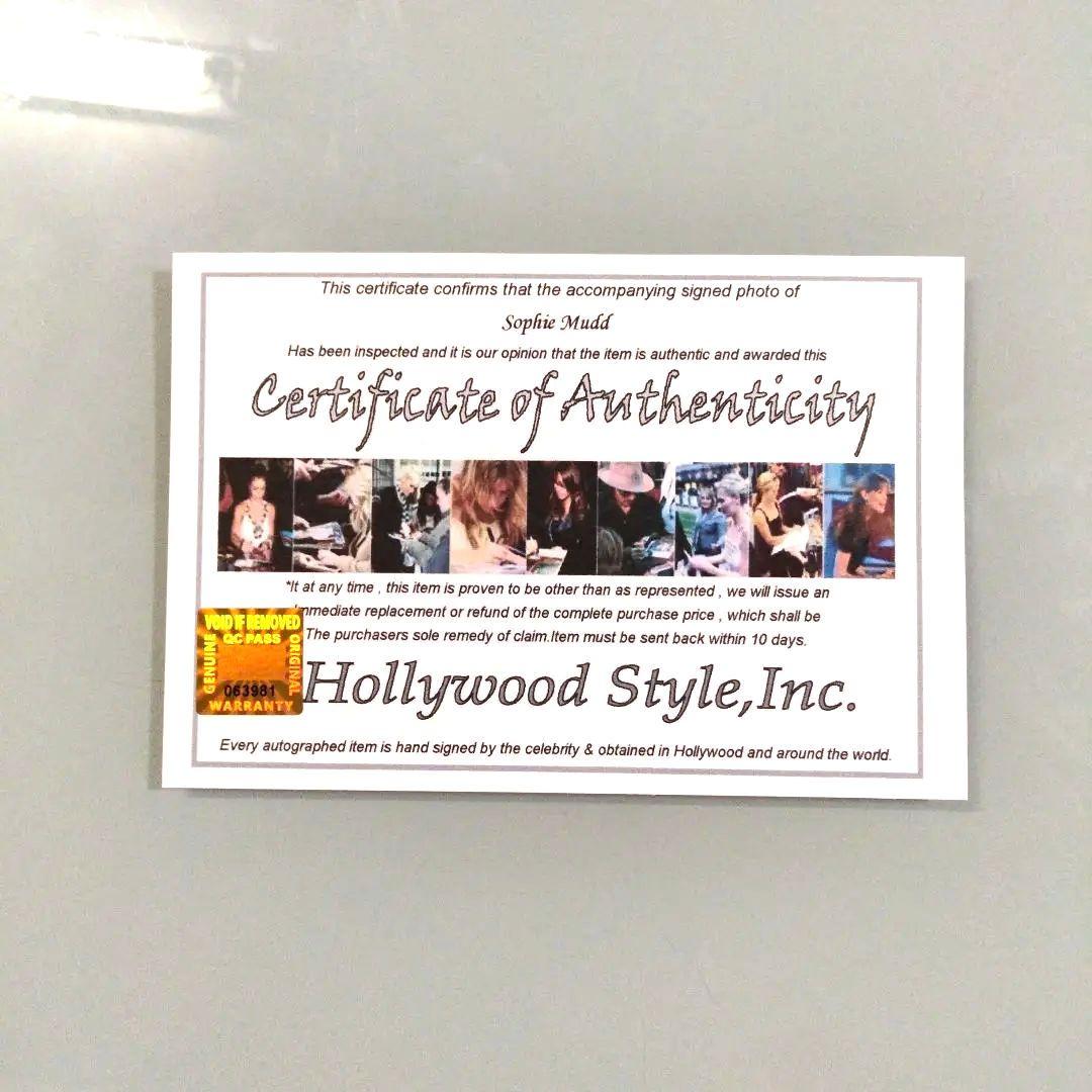 ソフィー・マッド直筆サイン入り2Lサイズ写真…Sophie Mudd…