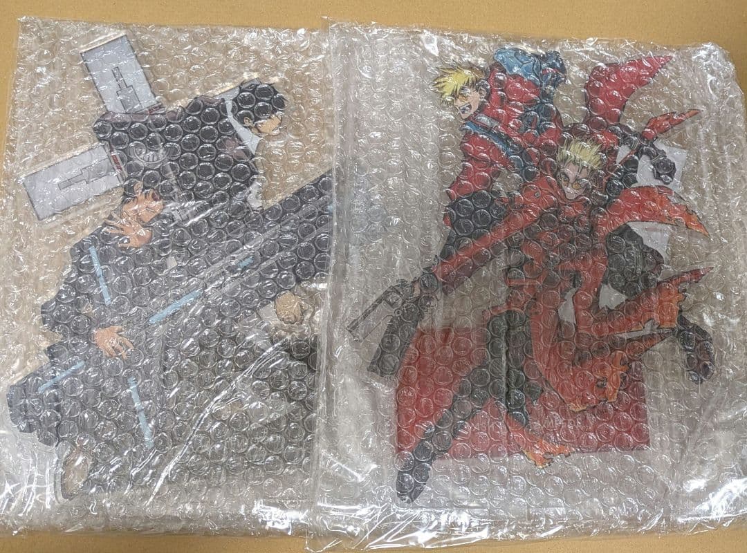 TRIGUN　ビッグアクリルスタンド　ヴァッシュ　ウルフウッド　トライガン