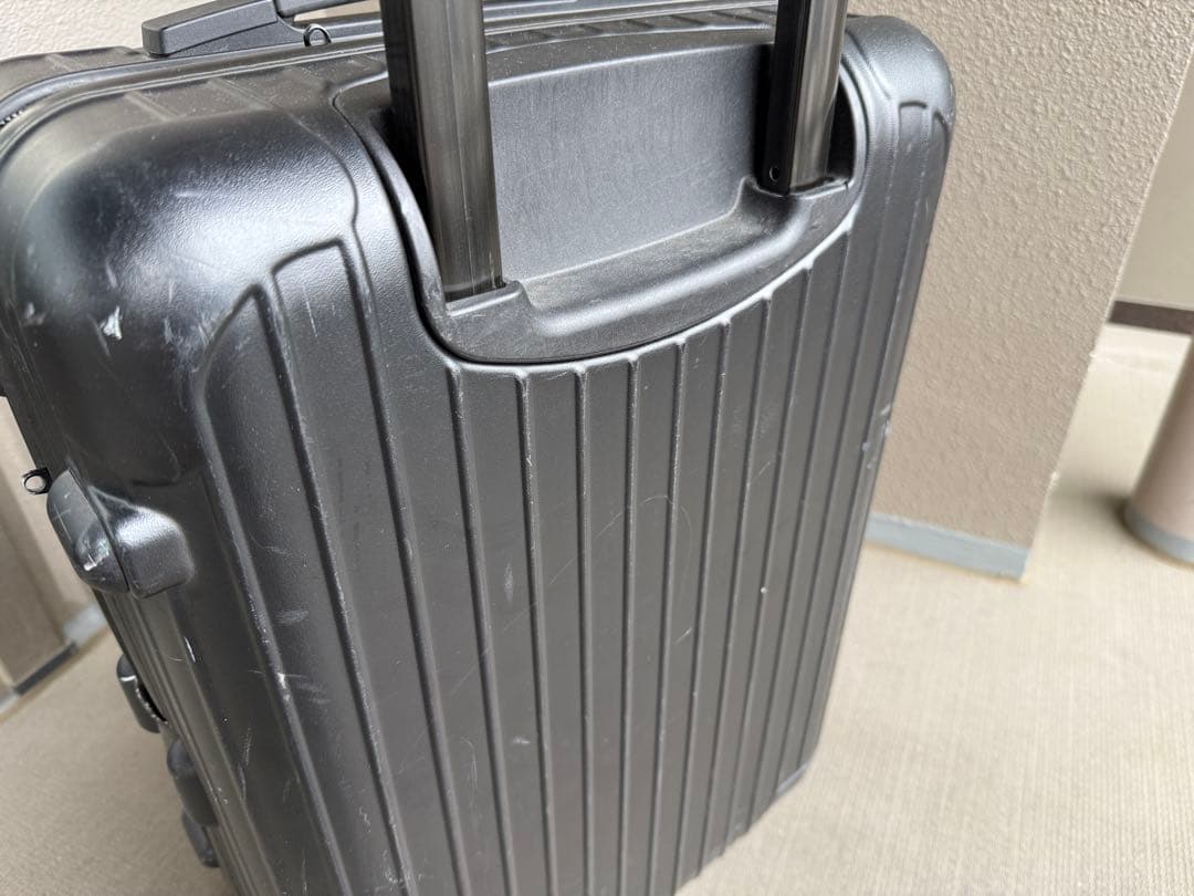 RIMOWA スーツケース　SALSA 33L
