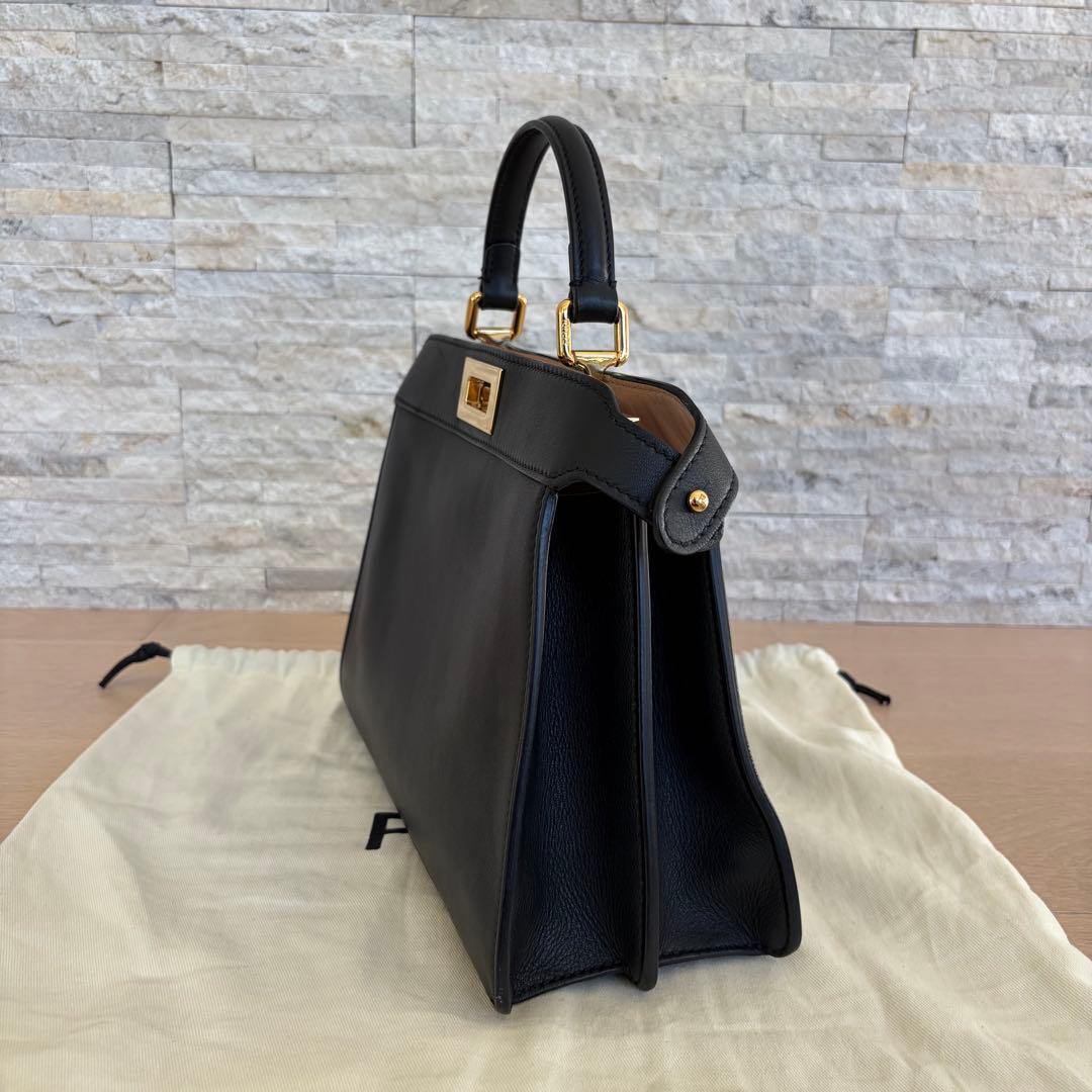 フェンディ　ピーカブー アイシーユー スモール　ブラック