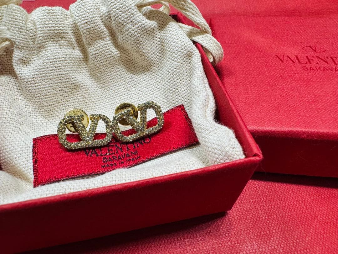 【VALENTINO】ヴァレンティノ Vロゴ ピアス スワロフスキー ゴールド
