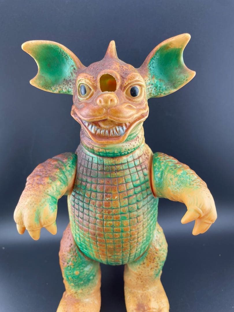 【中古品】バラゴン　マルサン　東宝　1966 当時物　ウルトラマン　フィギュア