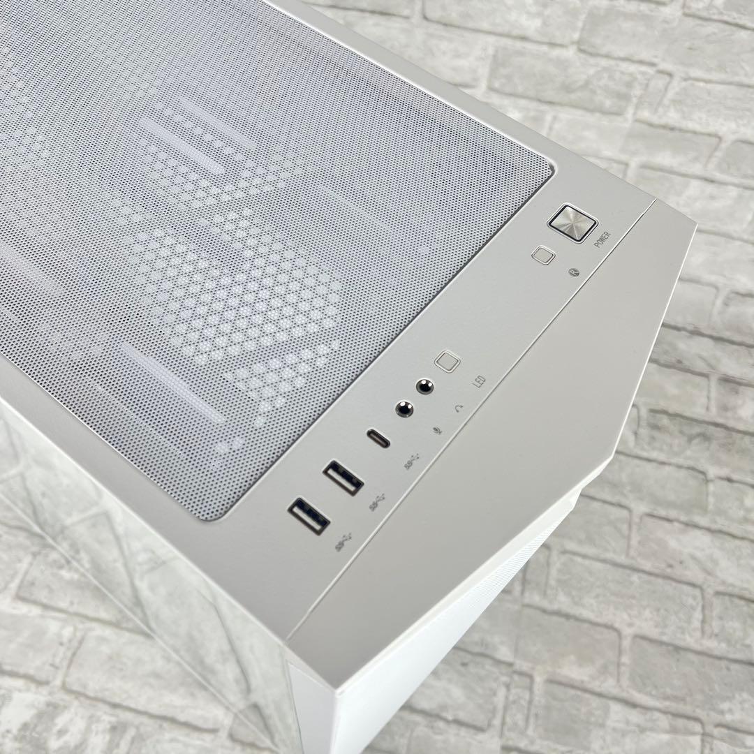 MSI MPG GUNGNIR 300R AIRFLOW WHITE　pcケース