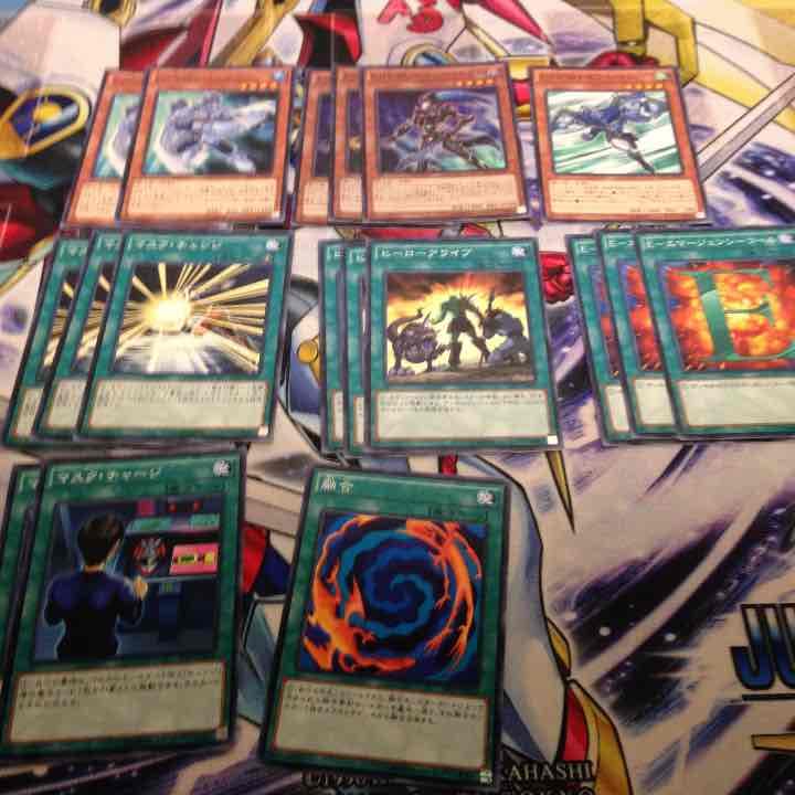 ヒーロー デッキ パーツ