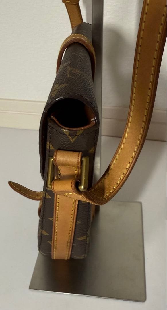 LOUIS VUITTON ショルダーバッグ モノグラム GM M51232