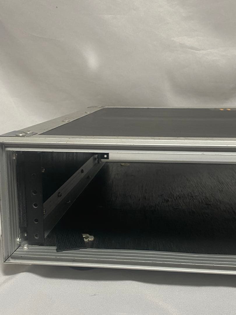 2749❣️ ROADREADY 2Uラックケース