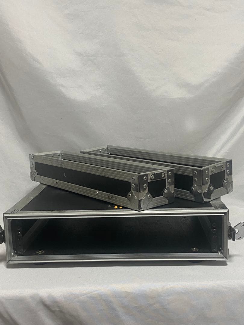 2749❣️ ROADREADY 2Uラックケース