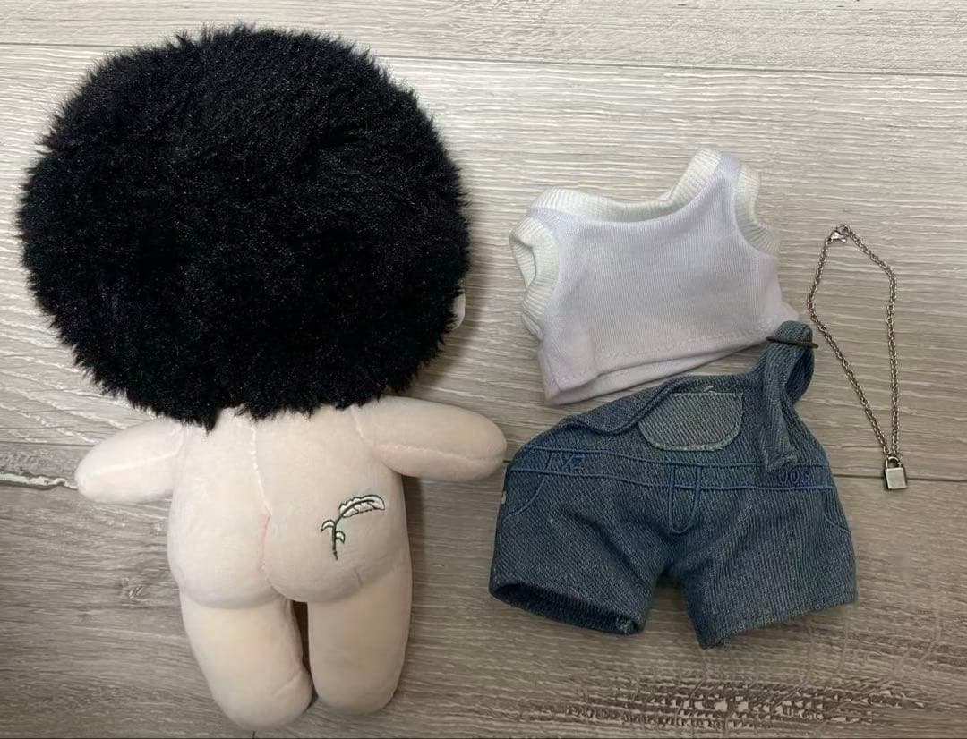 肖战王一博ぬいぐるみペア服付き