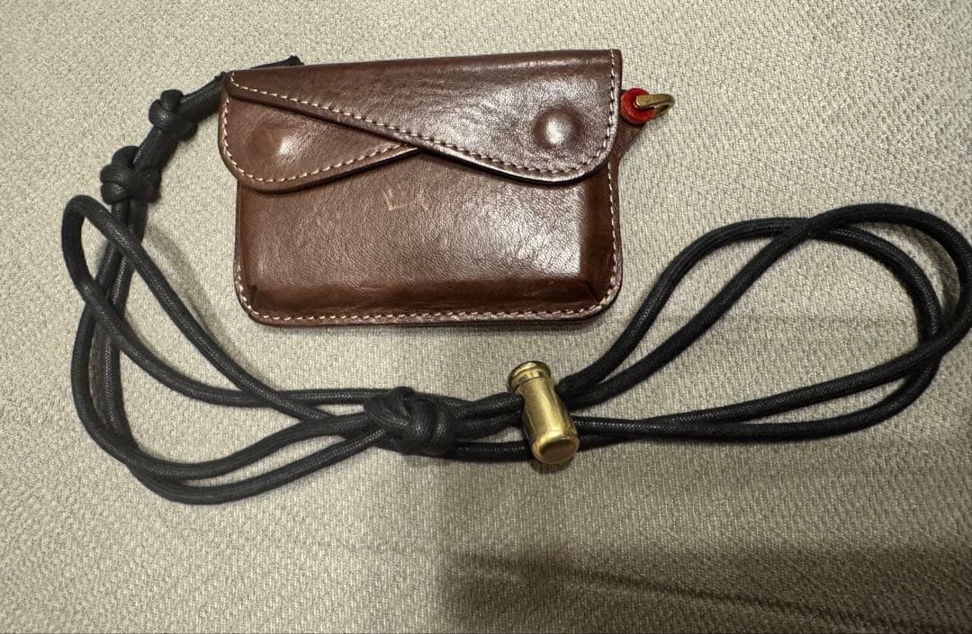 ビアベリー　ネックウォレット