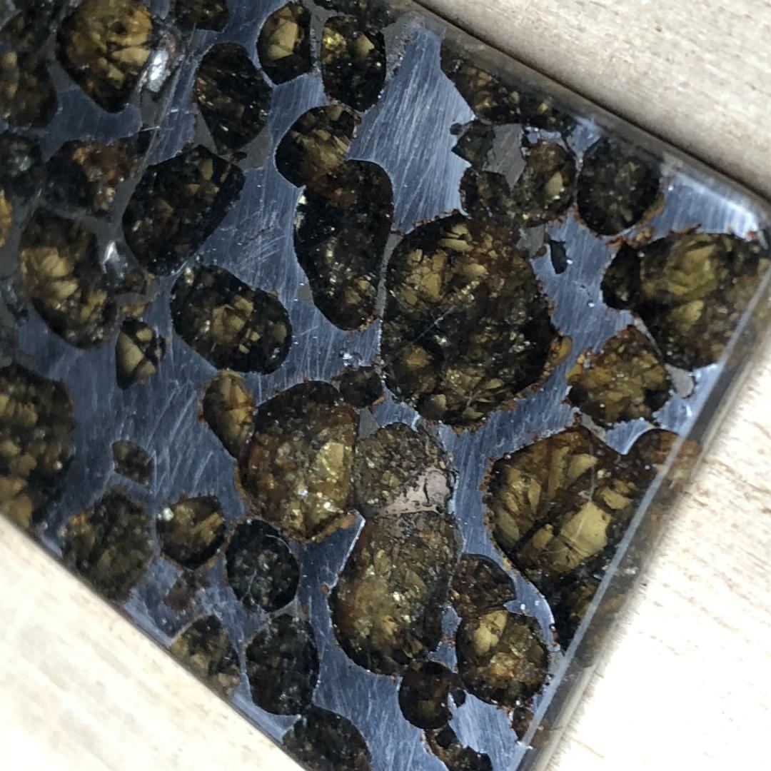 パラサイト隕石 隕石　石鉄隕石　セリコ隕石 美品　重さ約7ｇ　ケース付