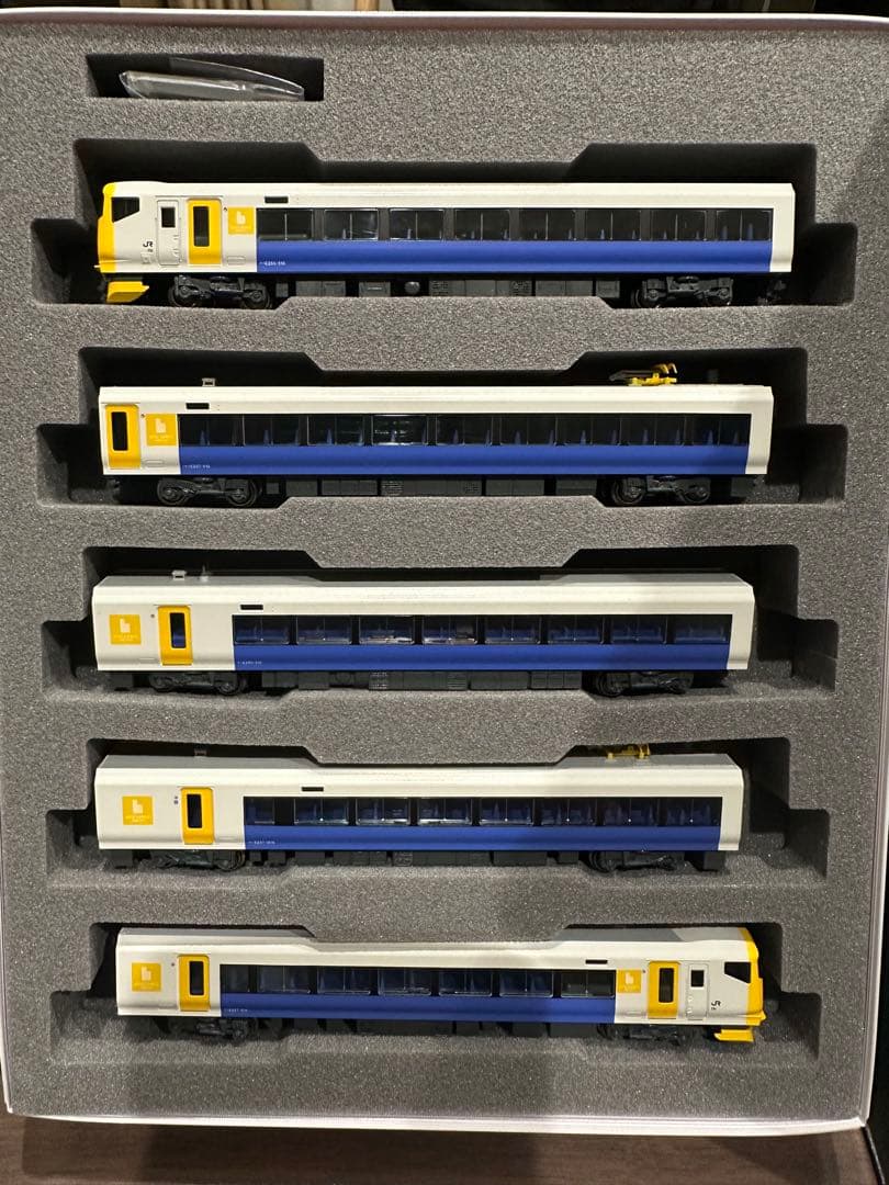 KATO 10-1282 E257系500番台　5両基本セット