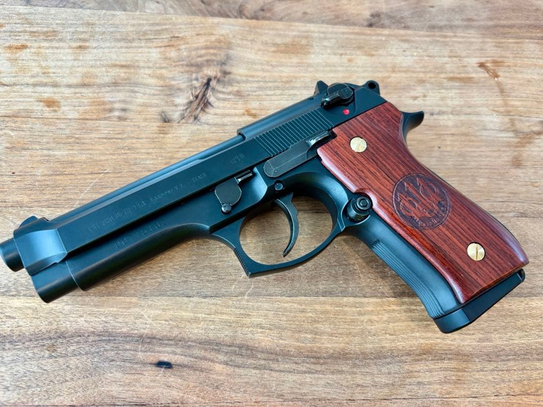 た*旅様 wa m92fs ダイハードガンブラック　木製グリップカスタム