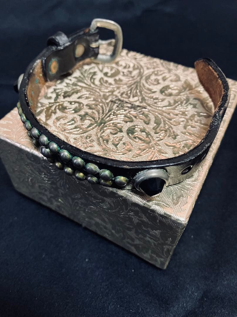 WOLF'S HEADスタッズレザーブレス 藤井フミヤ 木村拓哉 バングル