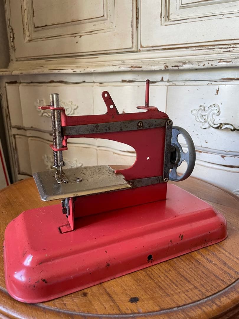 フランス　アンティーク　可愛い　トイ　ミシン　メタル　ピンク
