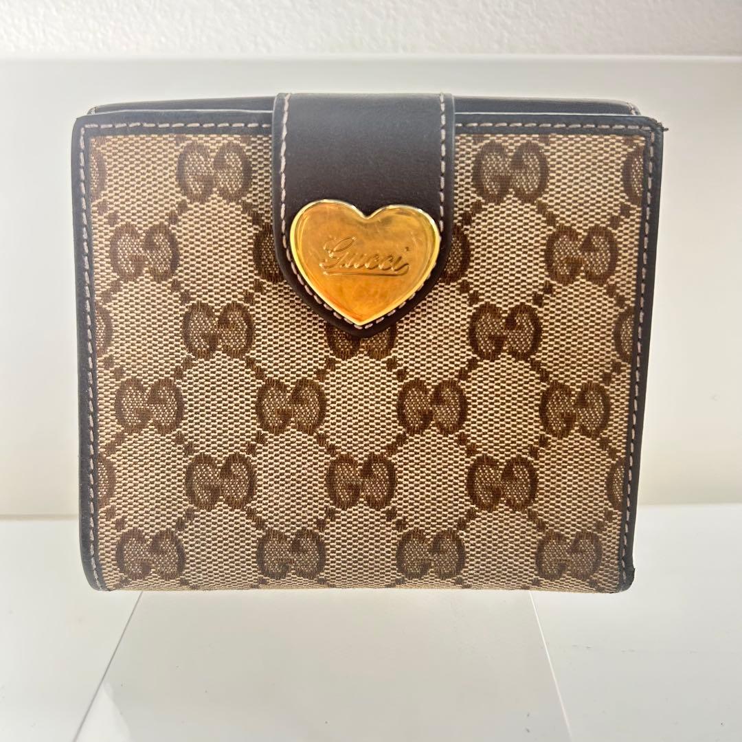 Gucci GGパターン 二つ折り財布グッチ Wホック ハートモチーフ
