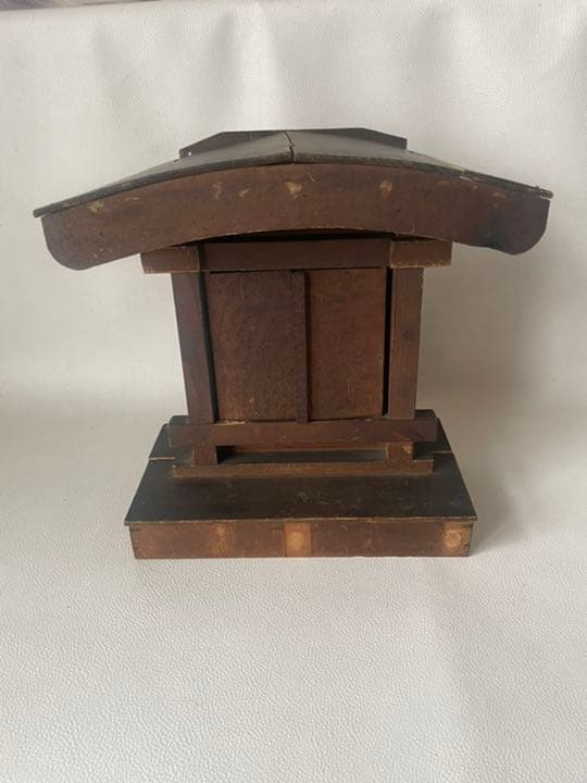 ウンフィア祠に祀られた 大黒様 恵比須様 祠 神棚 木彫刻 縁起物 小ぶり