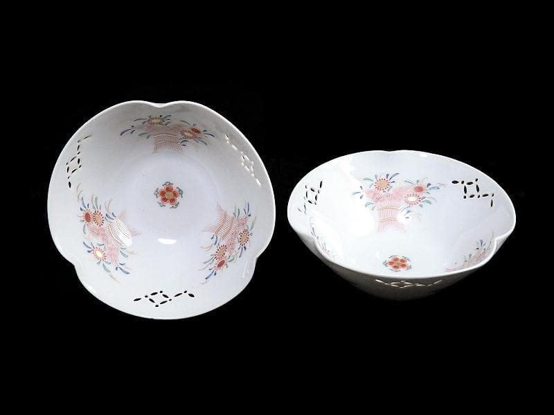 大聖寺伊万里　白磁　透かし　稲束に花の図　向付　２客　E161AS-BZu