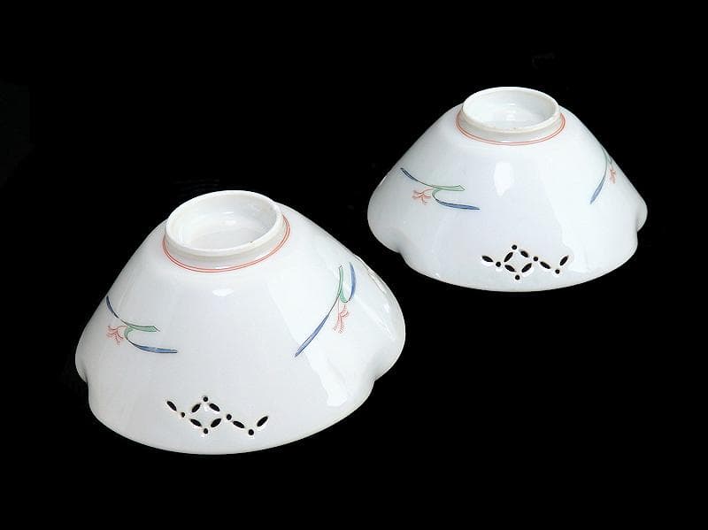 大聖寺伊万里　白磁　透かし　稲束に花の図　向付　２客　E161AS-BZu