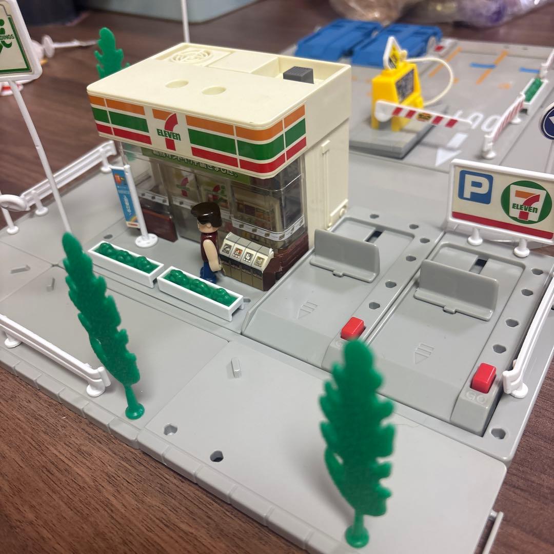 トミカタウン　セブンイレブン　タイムズパーキングセット　廃盤
