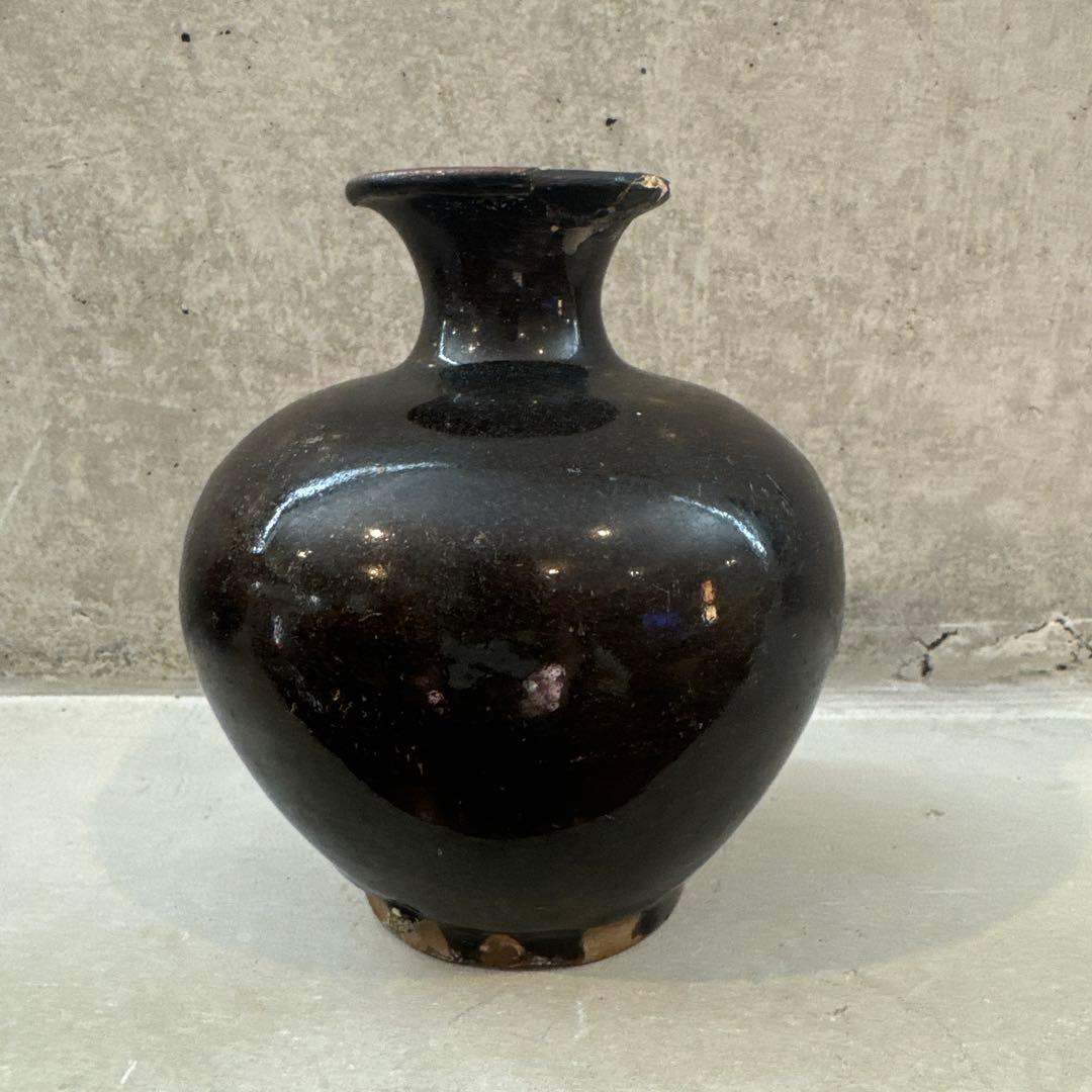 壺屋焼.19世紀.黒釉髪油壺