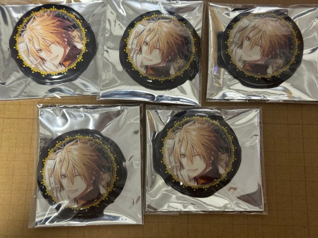 AMNESIA アムネシア 香港限定 ホロ　缶バッジ トーマ　5点